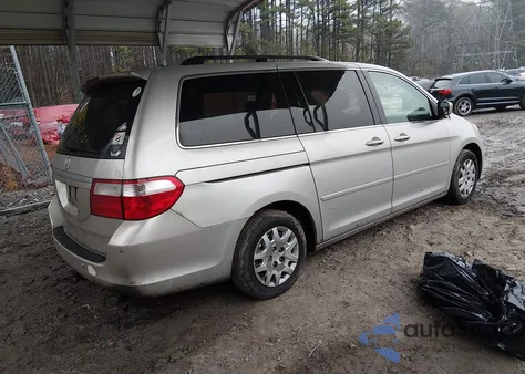 2006 Honda Odyssey Touring z USA, uszkodzony, nr VIN 5FNRL38826B004071
